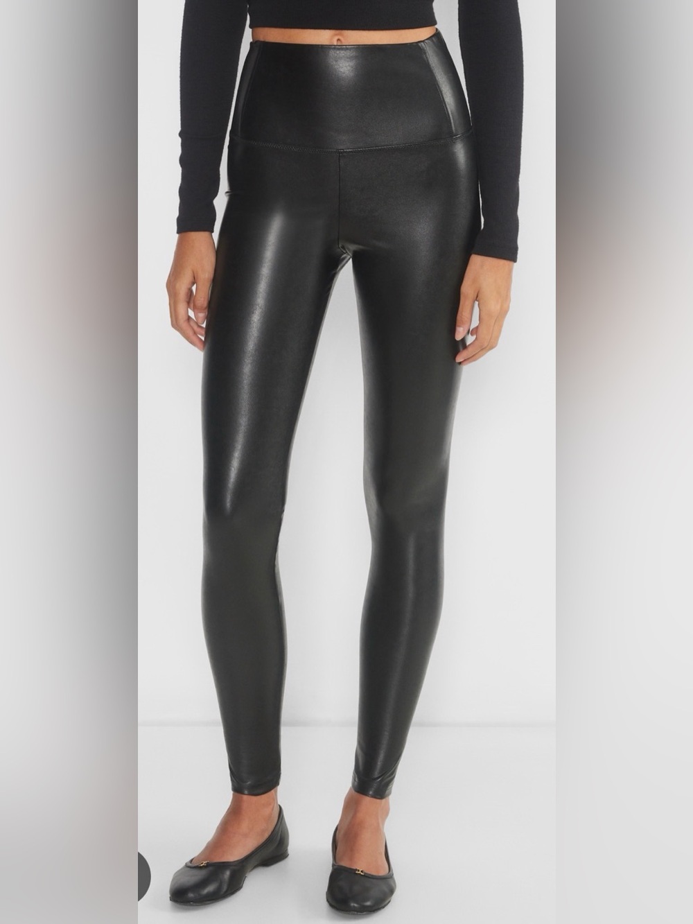 Aritzia Wilfred Free Daria Pants Black Faux Leather Leggings Size Medium